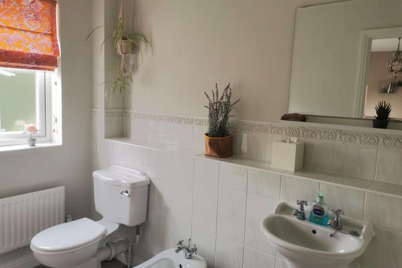 Walton Crescent Bed and Breakfast Winford Εξωτερικό φωτογραφία