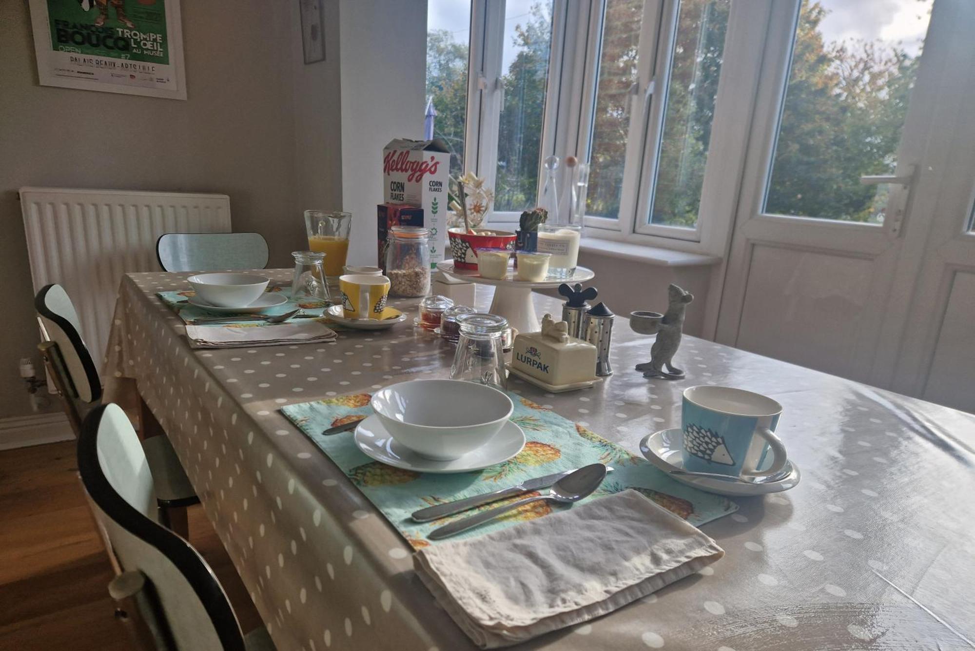 Walton Crescent Bed and Breakfast Winford Εξωτερικό φωτογραφία