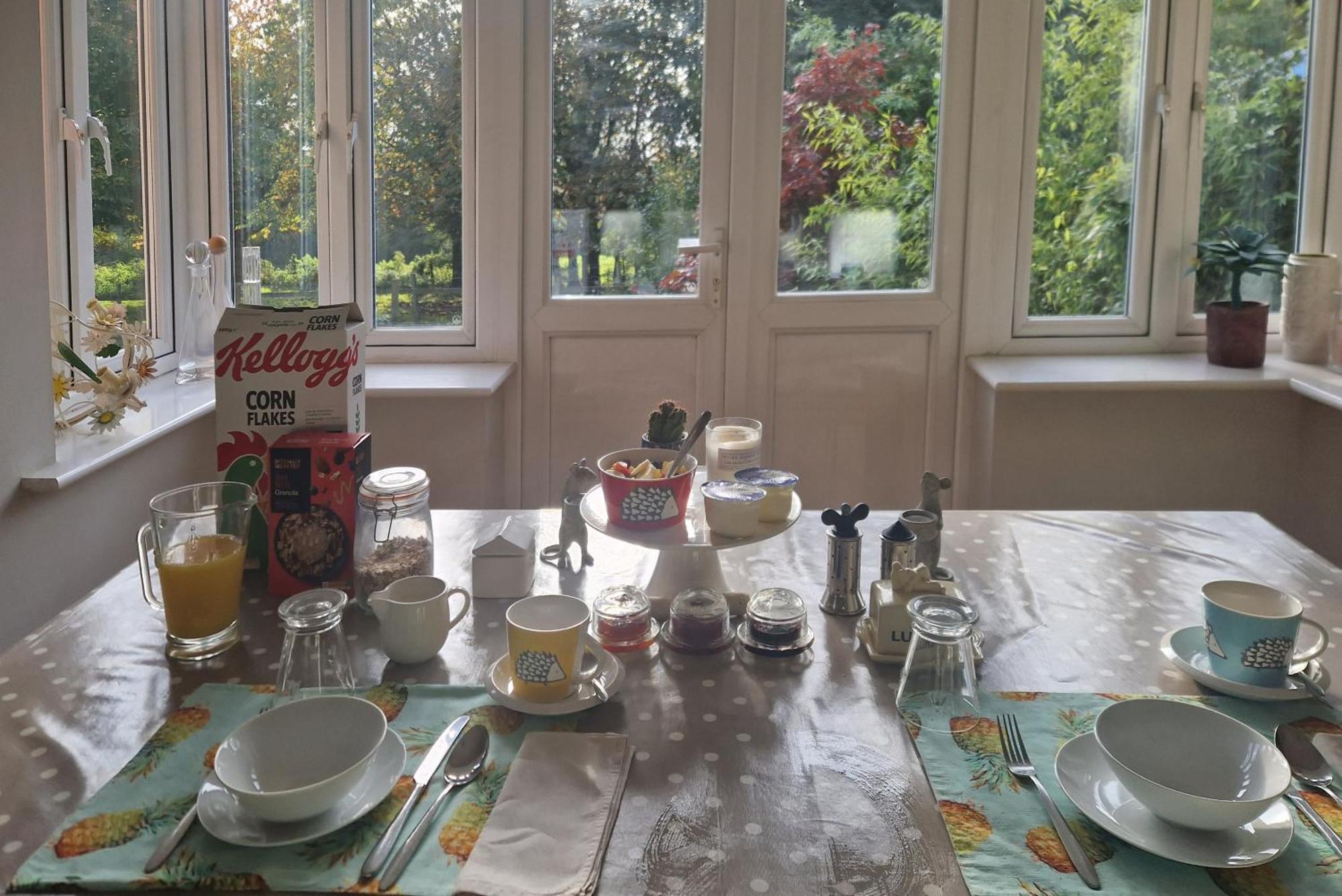 Walton Crescent Bed and Breakfast Winford Εξωτερικό φωτογραφία